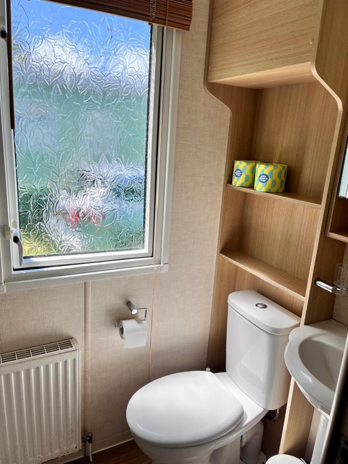 Van Number 123 Beautiful Caravan Sleeps 4 Aberystwyth Kültér fotó